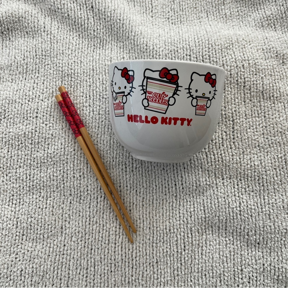Sanrio Hello Kitty Ramen Bowl with Chopsticks